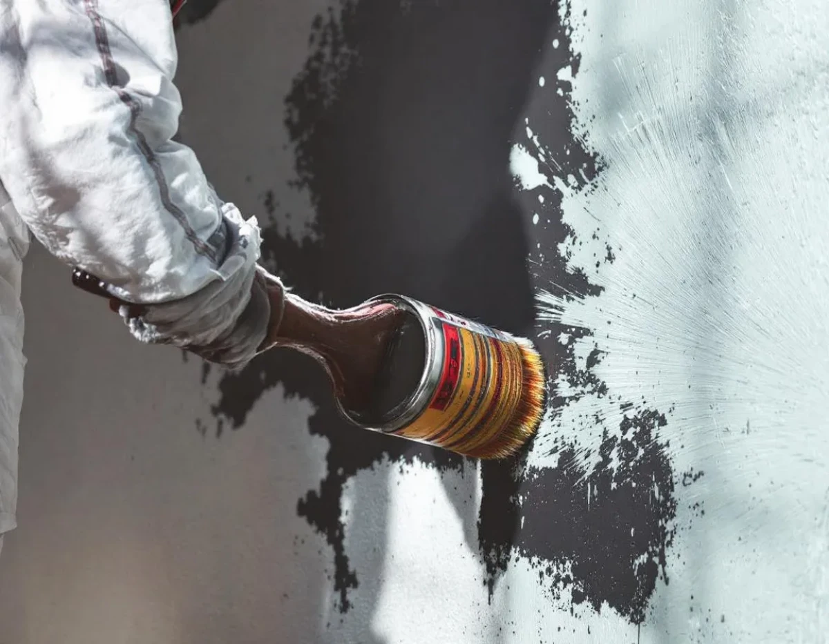 Élimination Efficace des Odeurs de Peinture : Causes et Solutions Pratiques